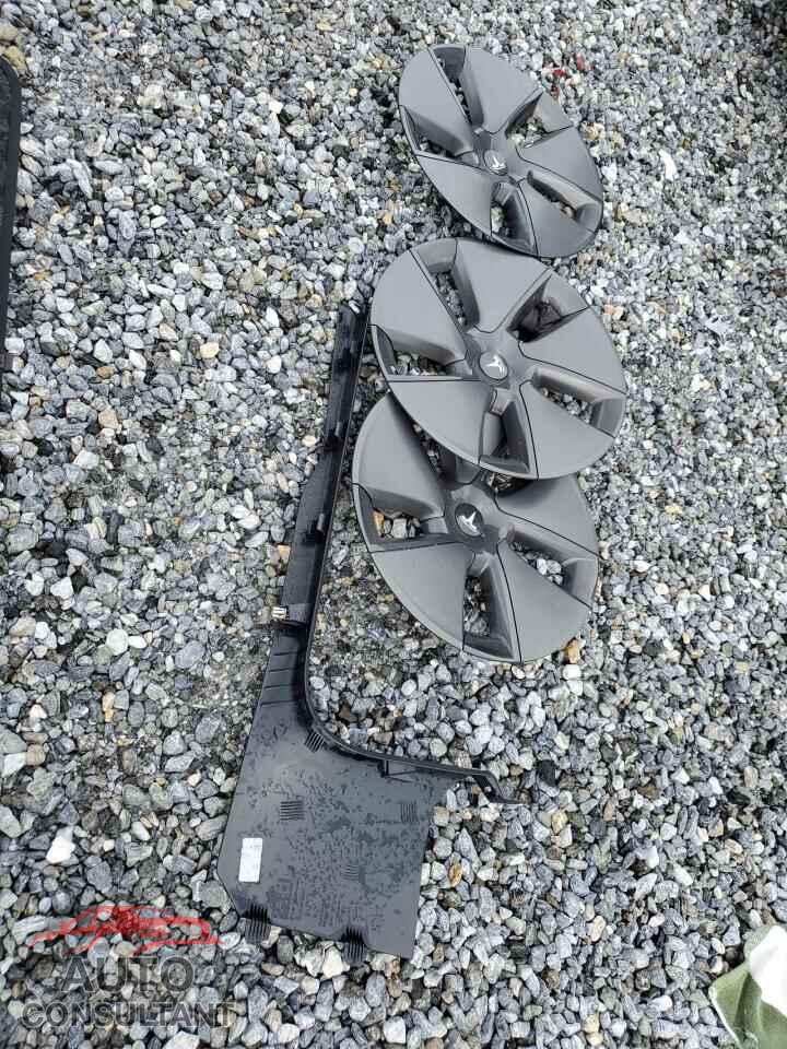 TESLA MODEL 3 2021 - 5YJ3E1EA9MF098216