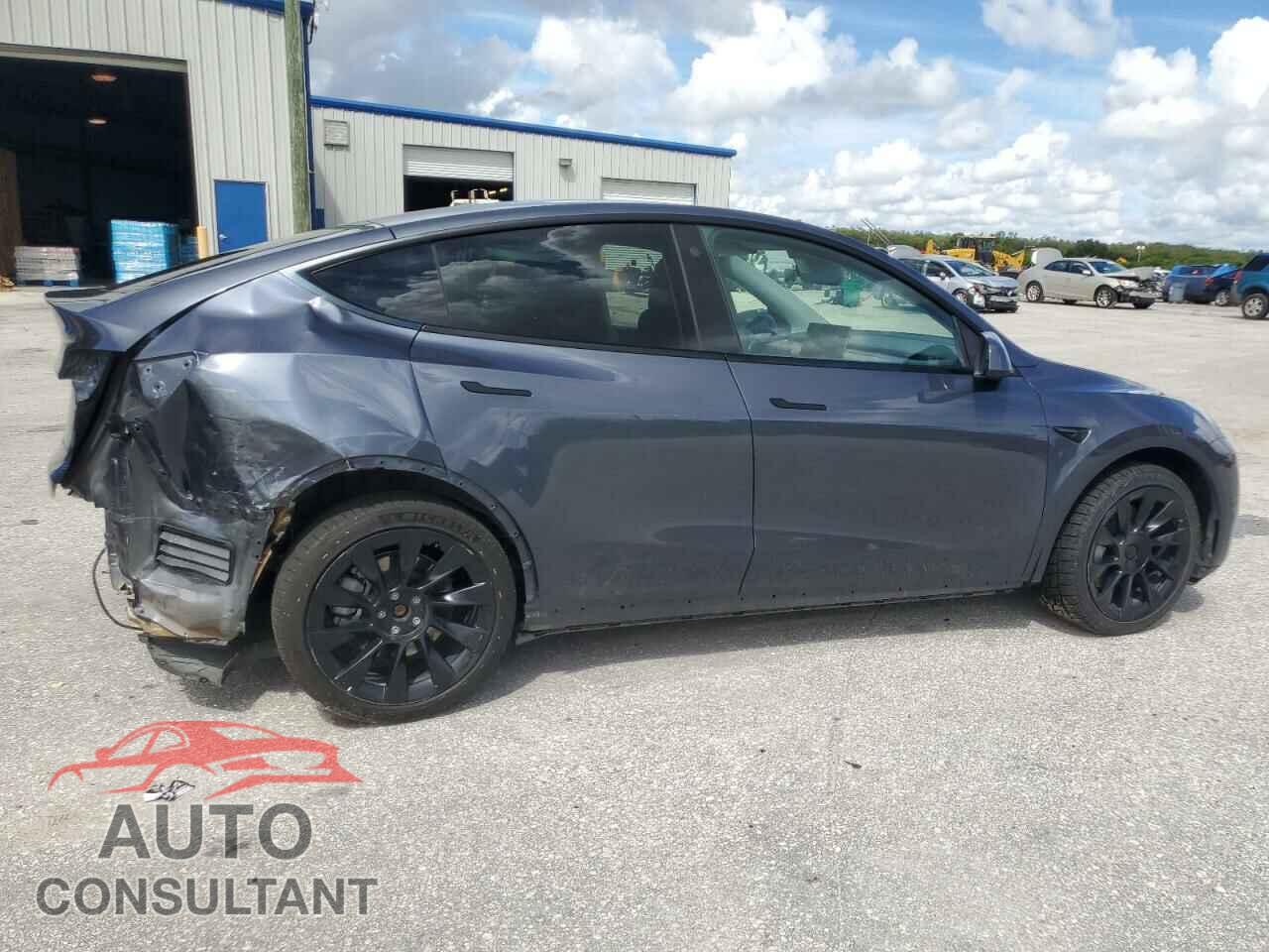 TESLA MODEL Y 2022 - 7SAYGDEE2NF480595