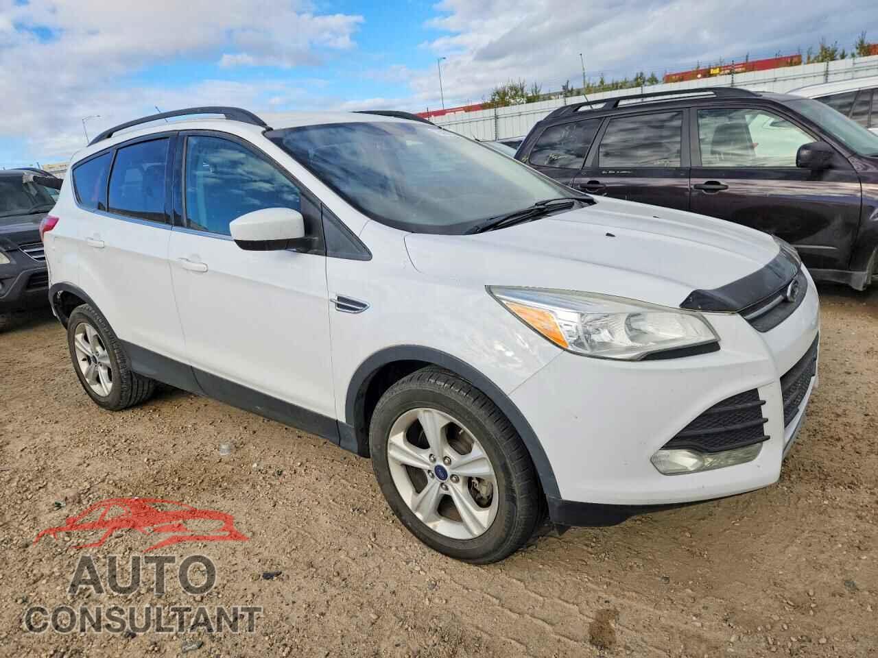 FORD ESCAPE 2015 - 1FMCU9G91FUC16124