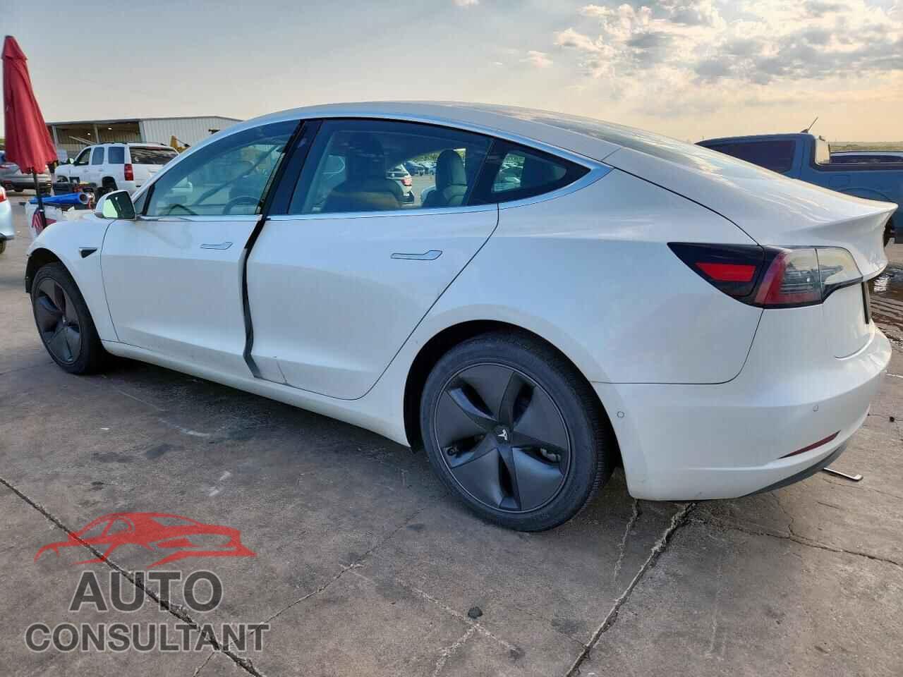 TESLA MODEL 3 2020 - 5YJ3E1EA2LF597745