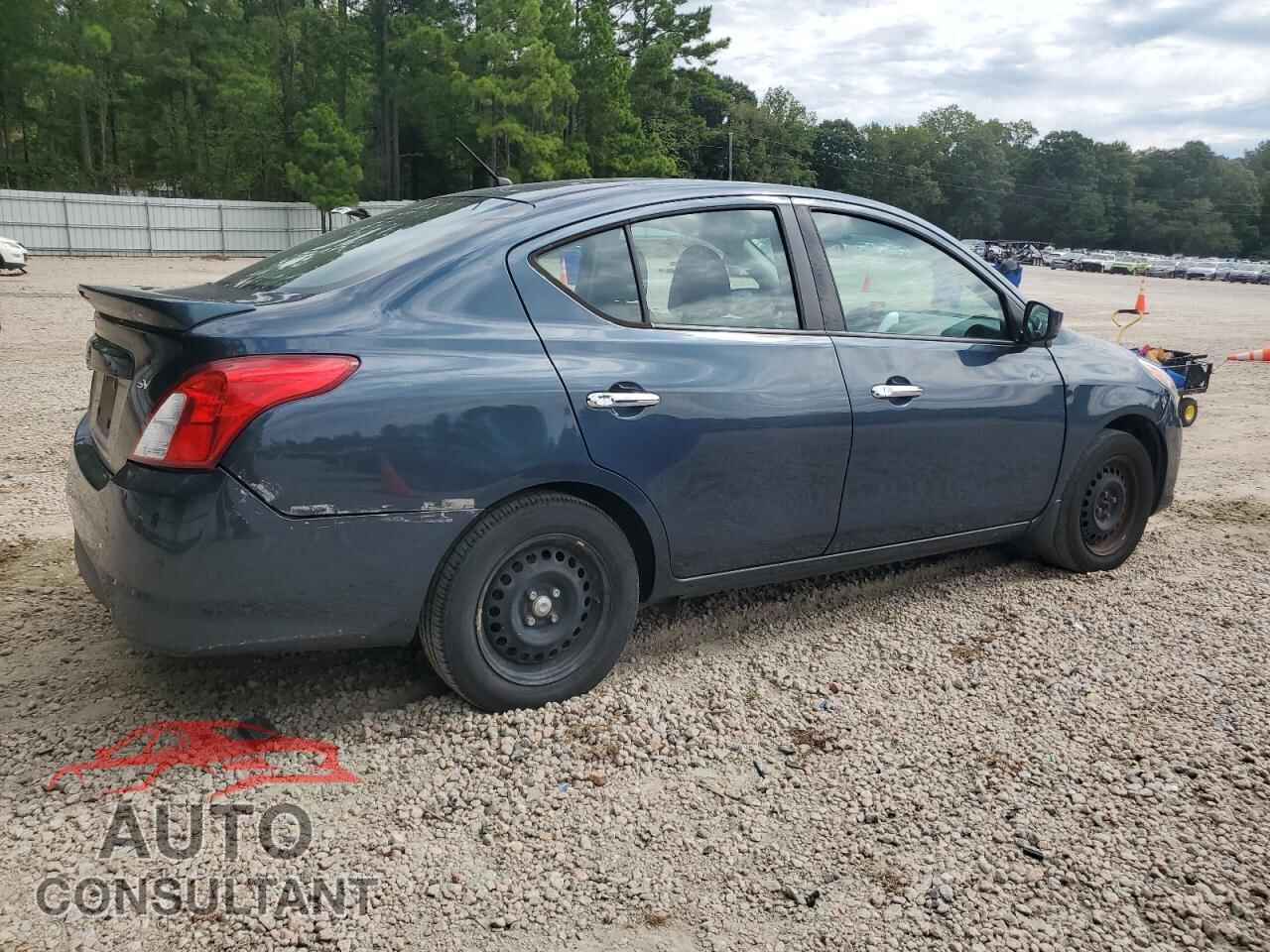 NISSAN VERSA 2017 - 3N1CN7AP5HL822958