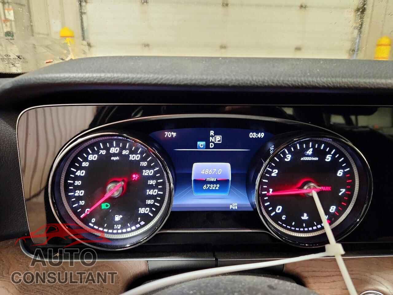 MERCEDES-BENZ E-CLASS 2017 - WDDZF4KB3HA030889