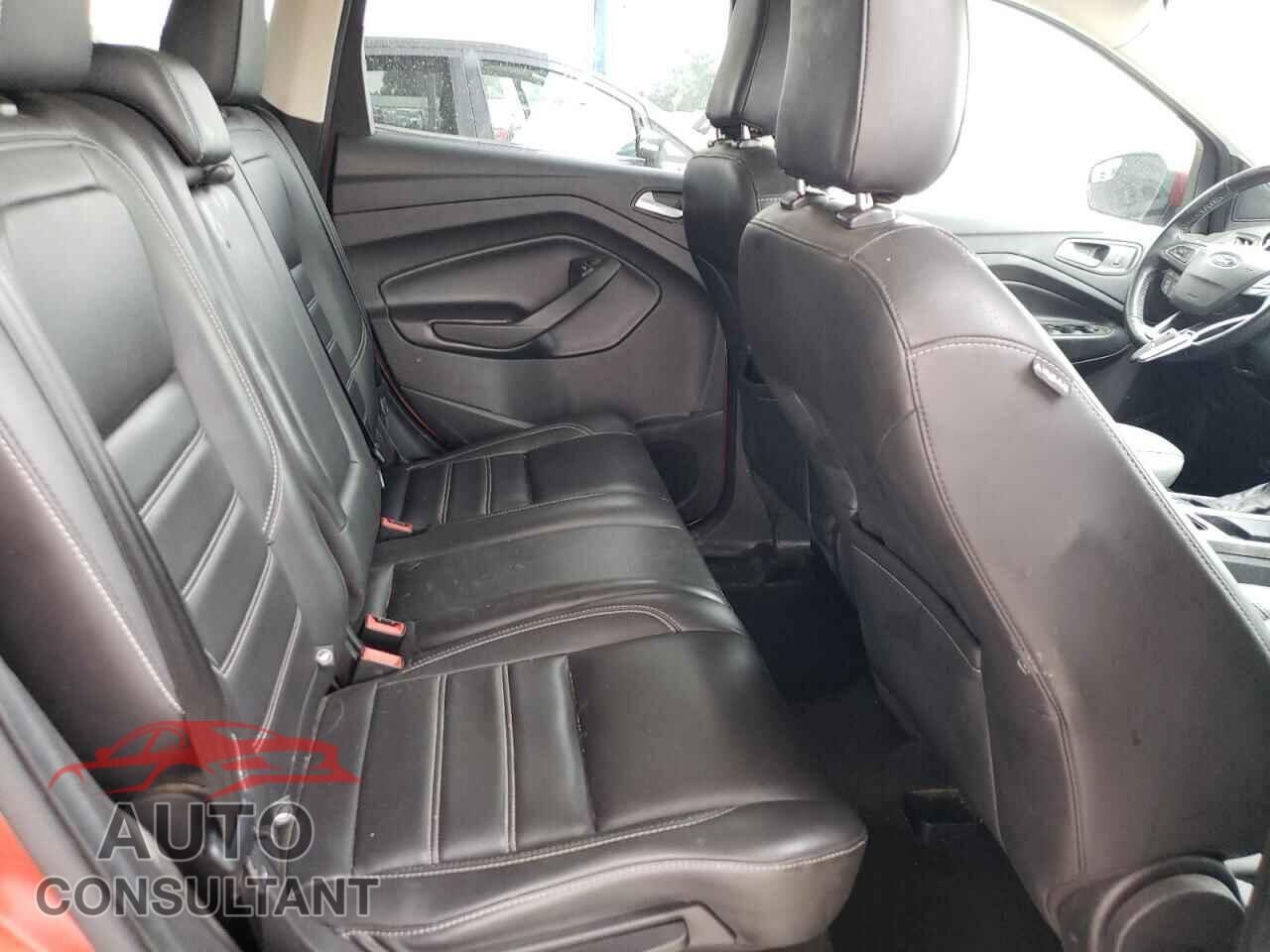 FORD ESCAPE 2019 - 1FMCU9HD1KUC53610