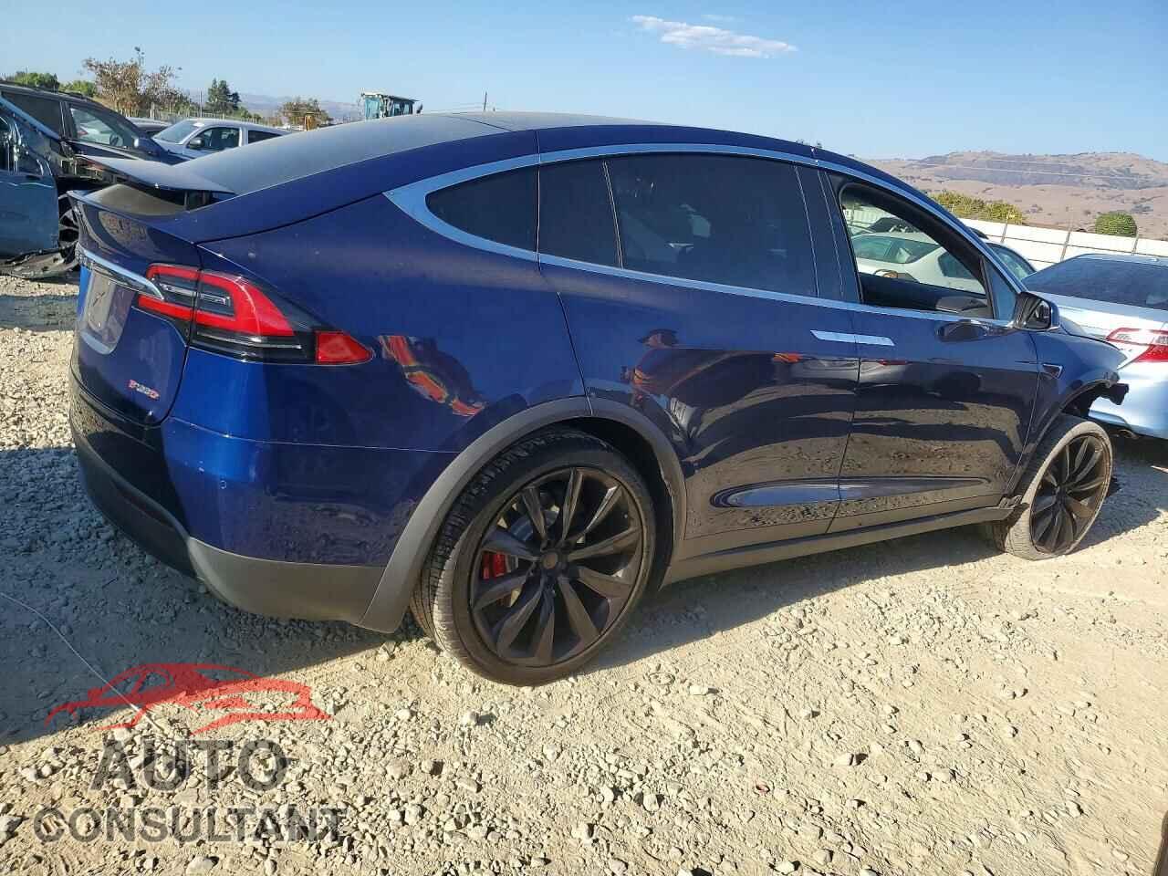 TESLA MODEL X 2018 - 5YJXCBE40JF116816