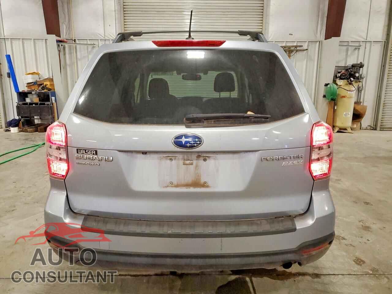 SUBARU FORESTER 2015 - JF2SJAGC0FH524725