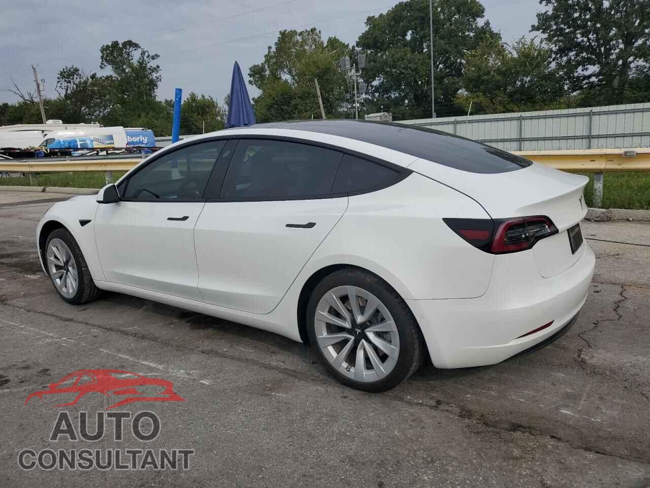 TESLA MODEL 3 2021 - 5YJ3E1EA5MF870033