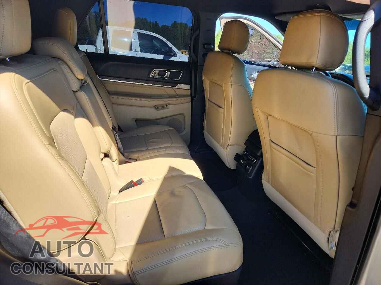 FORD EXPLORER 2017 - 1FM5K7FH2HGA84844