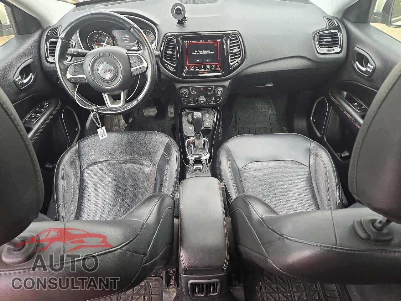 JEEP COMPASS 2019 - 3C4NJDCB1KT675384