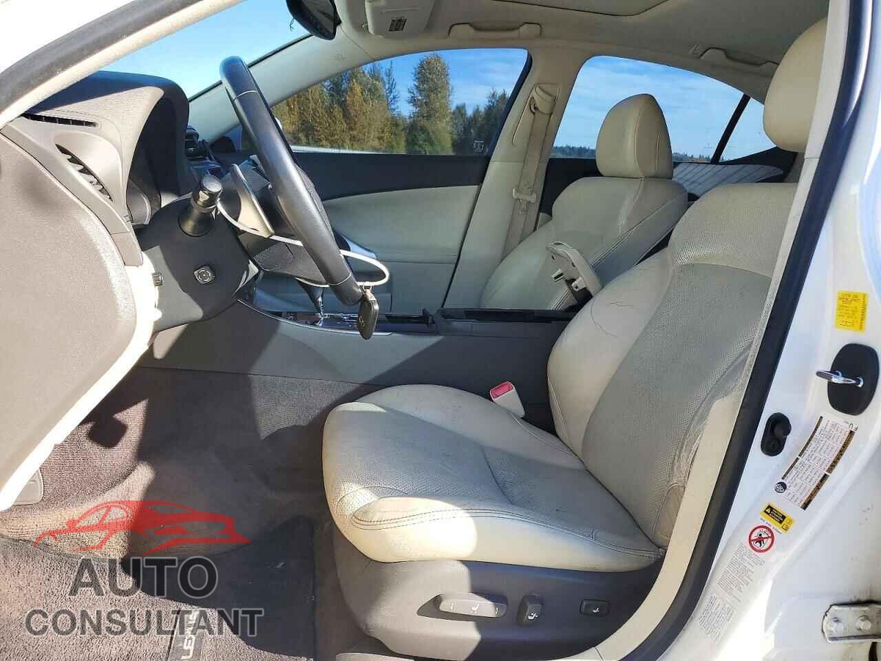 LEXUS IS 2010 - JTHCF5C29A5043941