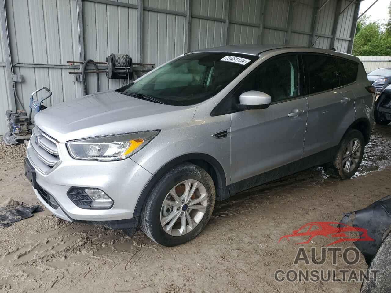 FORD ESCAPE 2017 - 1FMCU0G92HUE30635