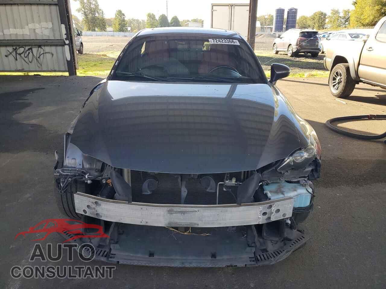 LEXUS IS 2015 - JTHBF1D29F5053721