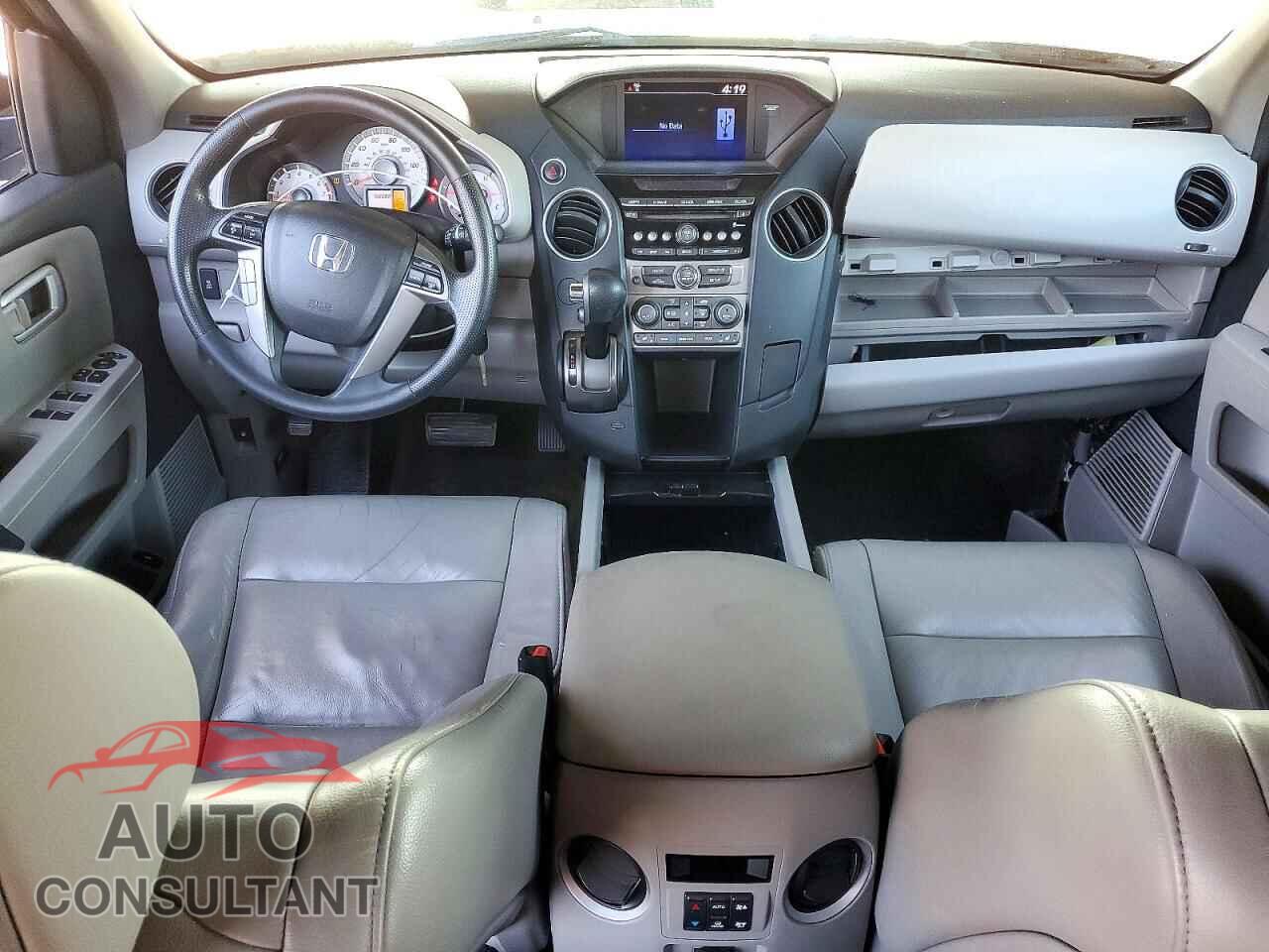 HONDA PILOT 2015 - 5FNYF3H56FB015020