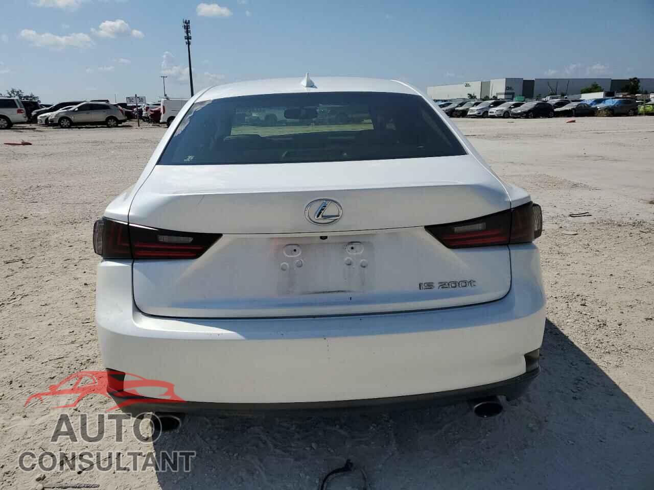 LEXUS IS 2016 - JTHBA1D27G5010902