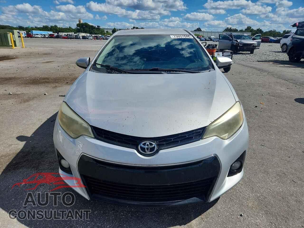 TOYOTA COROLLA 2015 - 2T1BURHEXFC330292