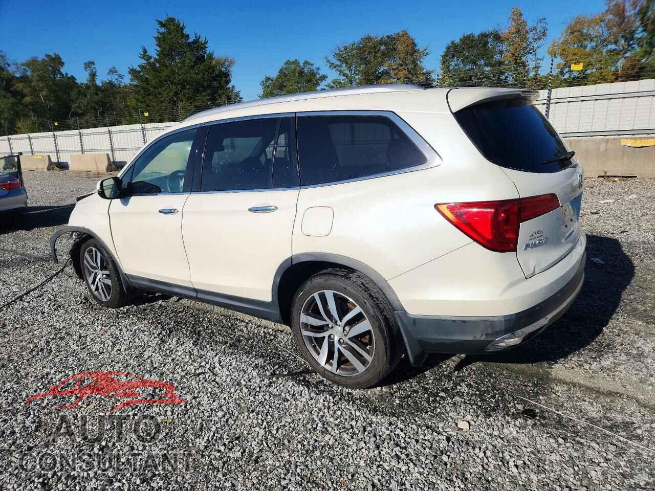 HONDA PILOT 2017 - 5FNYF5H99HB017264