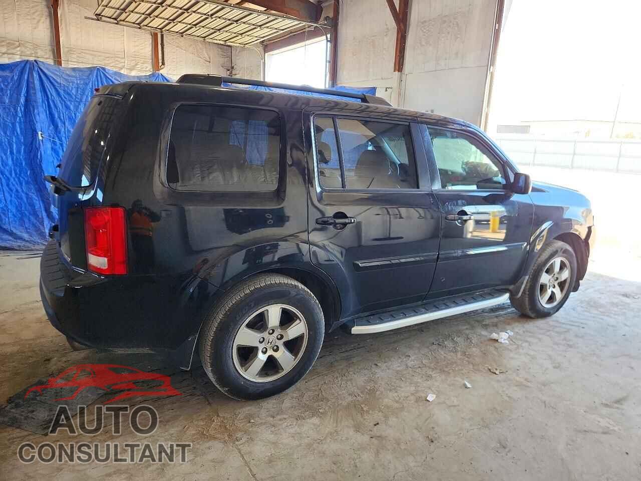 HONDA PILOT 2011 - 5FNYF4H58BB009588