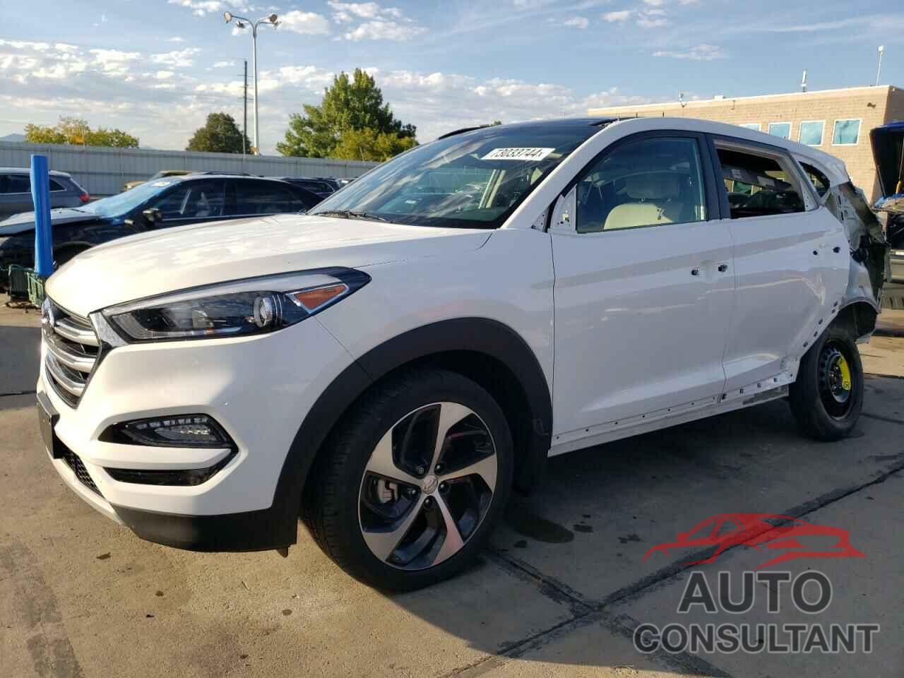 HYUNDAI TUCSON 2017 - KM8J3CA26HU371760