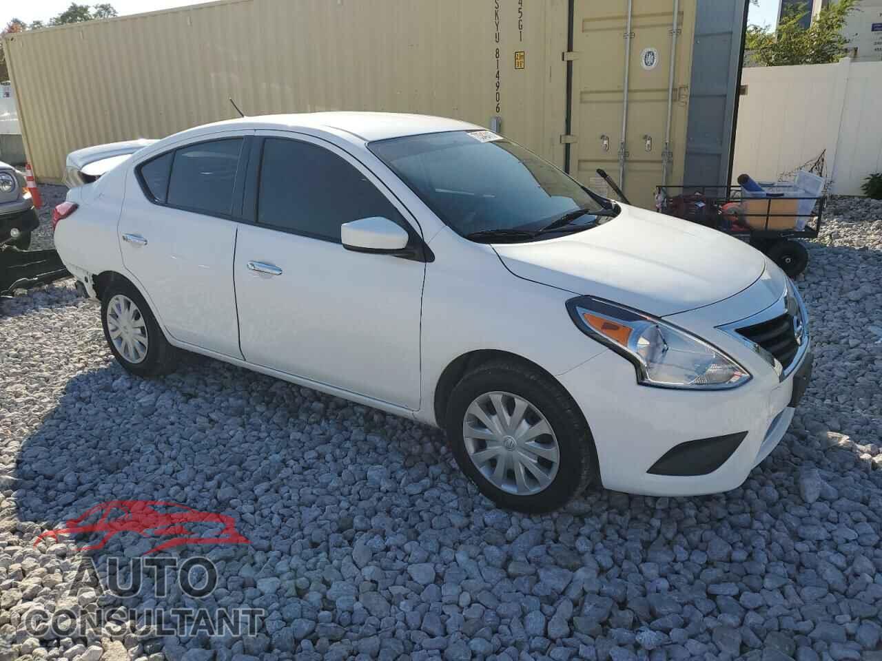 NISSAN VERSA 2019 - 3N1CN7AP3KL857781