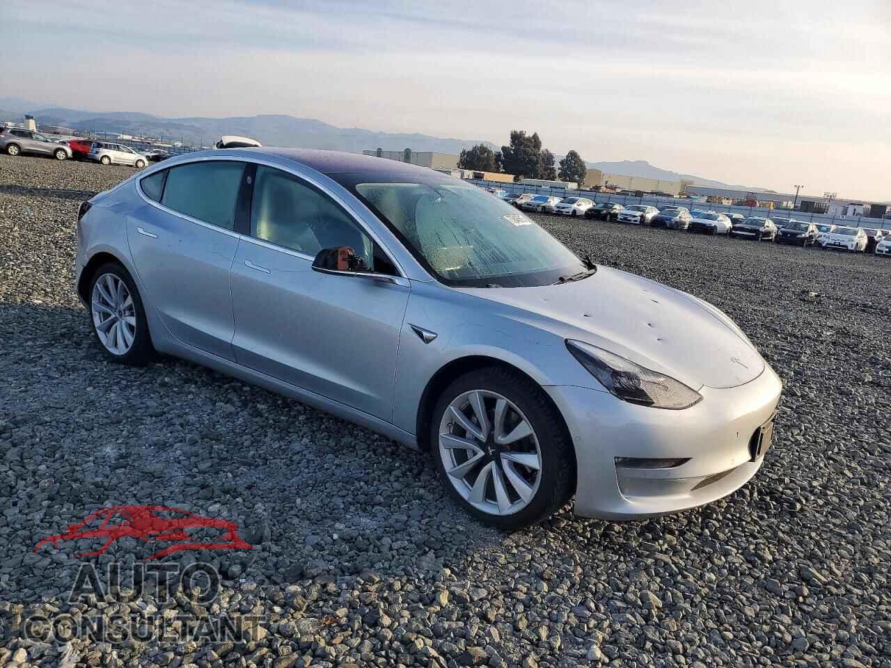TESLA MODEL 3 2018 - 5YJ3E1EA2JF015270