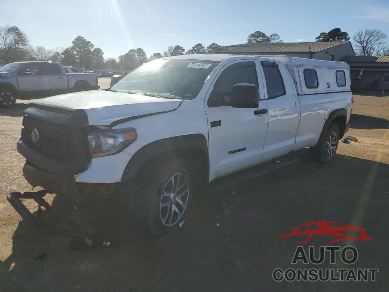 TOYOTA TUNDRA 2019 - 5TFCY5F18KX025189