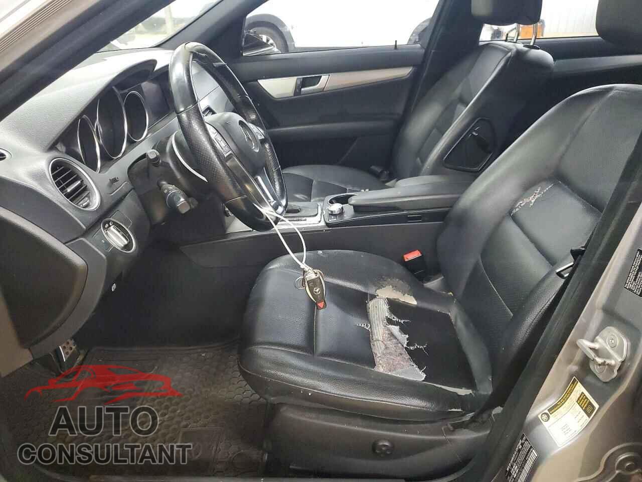MERCEDES-BENZ C-CLASS 2012 - WDDGF8BBXCR210721