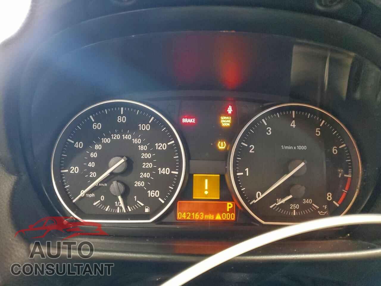 BMW 1 SERIES 2012 - WBAUC9C5XCVM12855