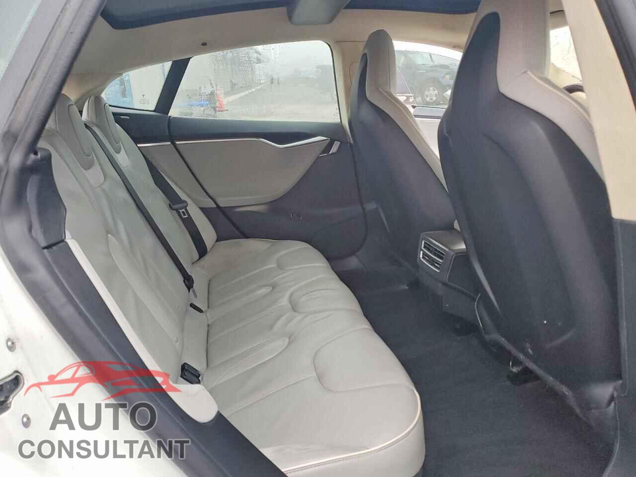 TESLA MODEL S 2013 - 5YJSA1CP1DFP04591