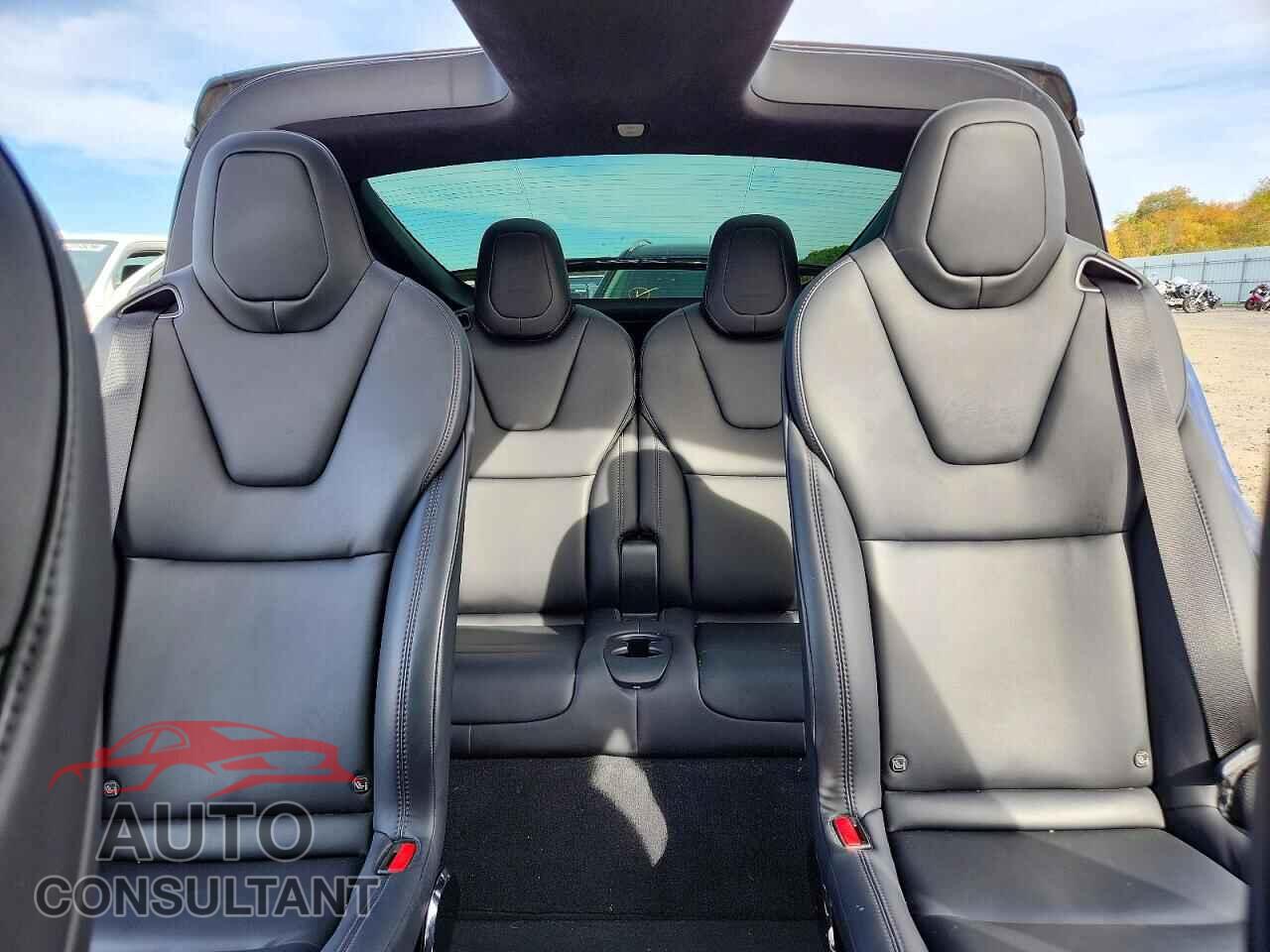 TESLA MODEL X 2020 - 5YJXCBE2XLF305961