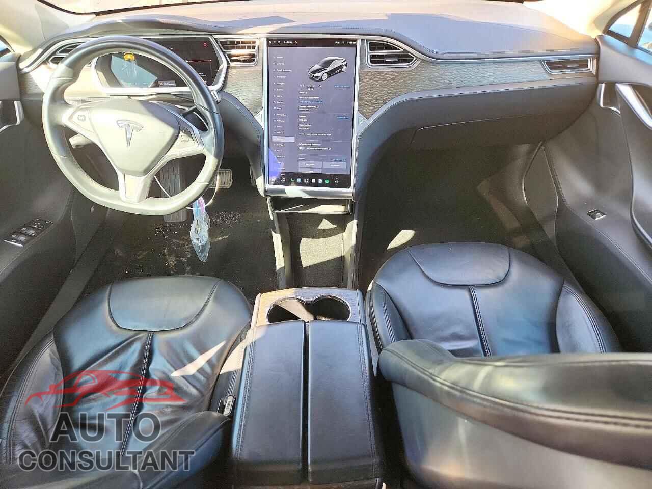 TESLA MODEL S 2013 - 5YJSA1CN3DFP12271