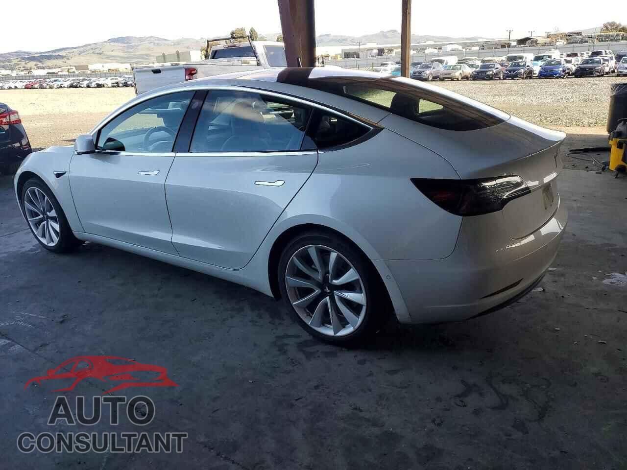 TESLA MODEL 3 2018 - 5YJ3E1EA0JF048591