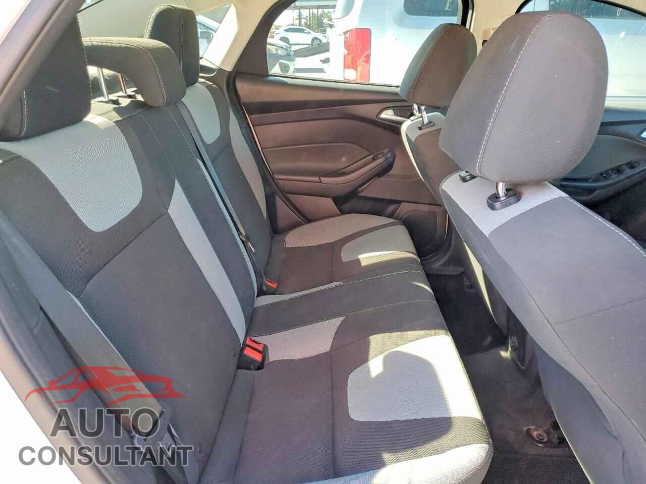 FORD FOCUS 2012 - 1FAHP3F22CL462643