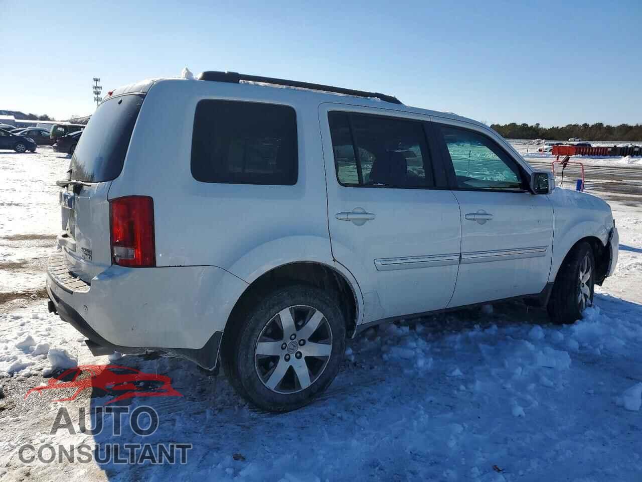 HONDA PILOT 2015 - 5FNYF4H92FB034866