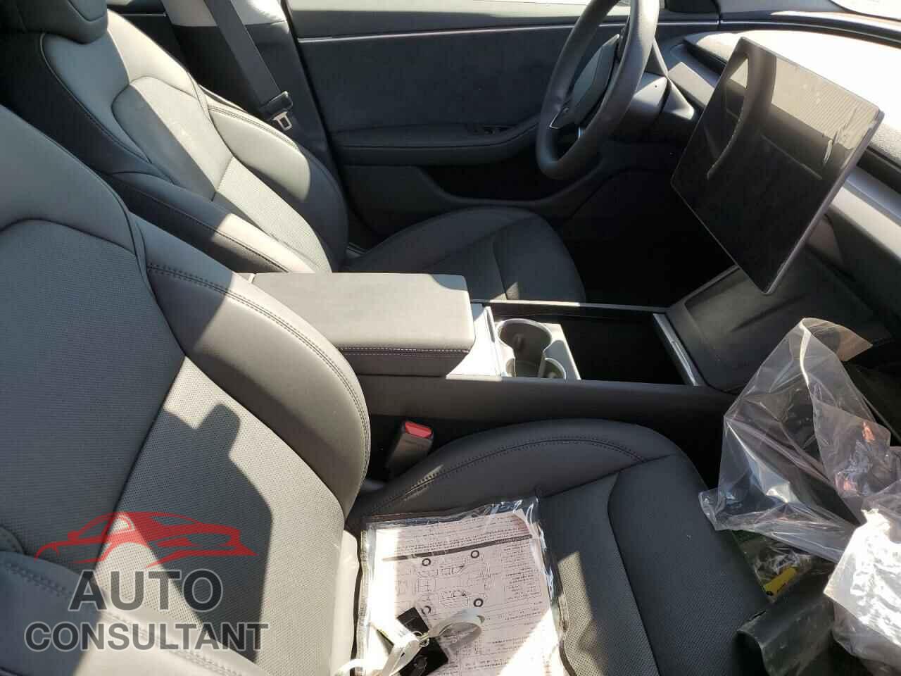 TESLA MODEL 3 2024 - 5YJ3E1EBXRF815142