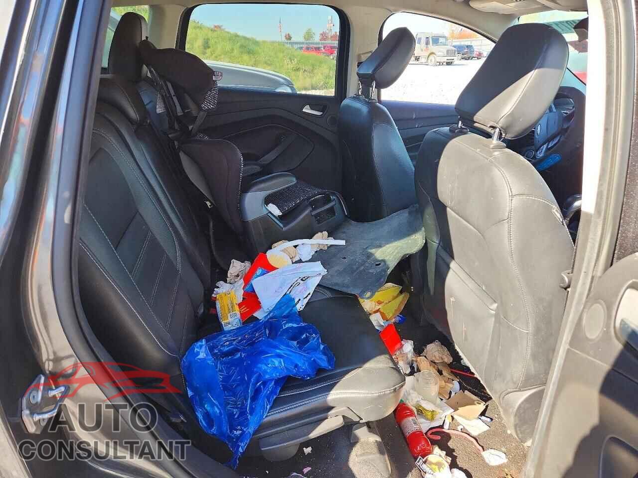 FORD ESCAPE 2018 - 1FMCU9J9XJUB87546