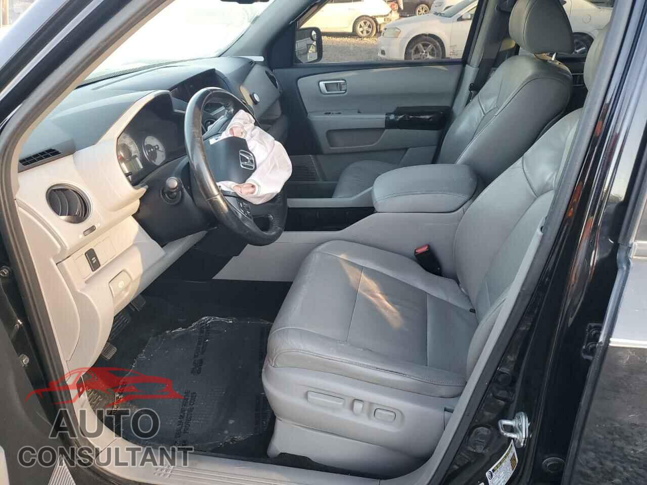 HONDA PILOT 2011 - 5FNYF3H56BB007901