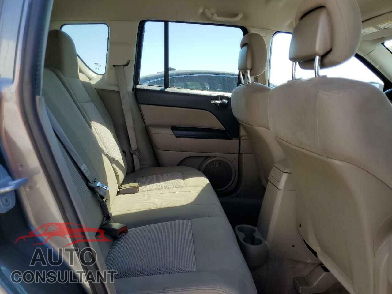 JEEP COMPASS 2013 - 1C4NJCEA4DD158975