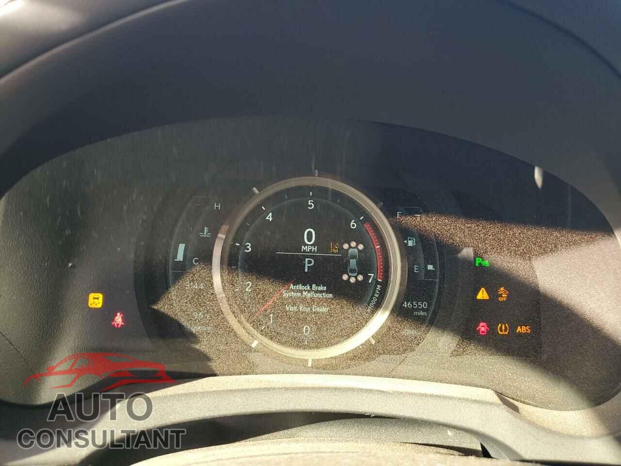 LEXUS IS 2019 - JTHBA1D20K5096840