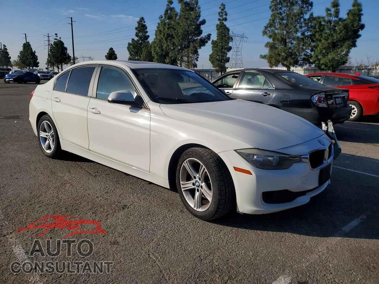 BMW 3 SERIES 2014 - WBA3B1C59EPV79716