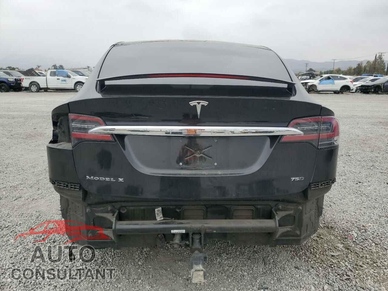 TESLA MODEL X 2018 - 5YJXCBE21JF092671