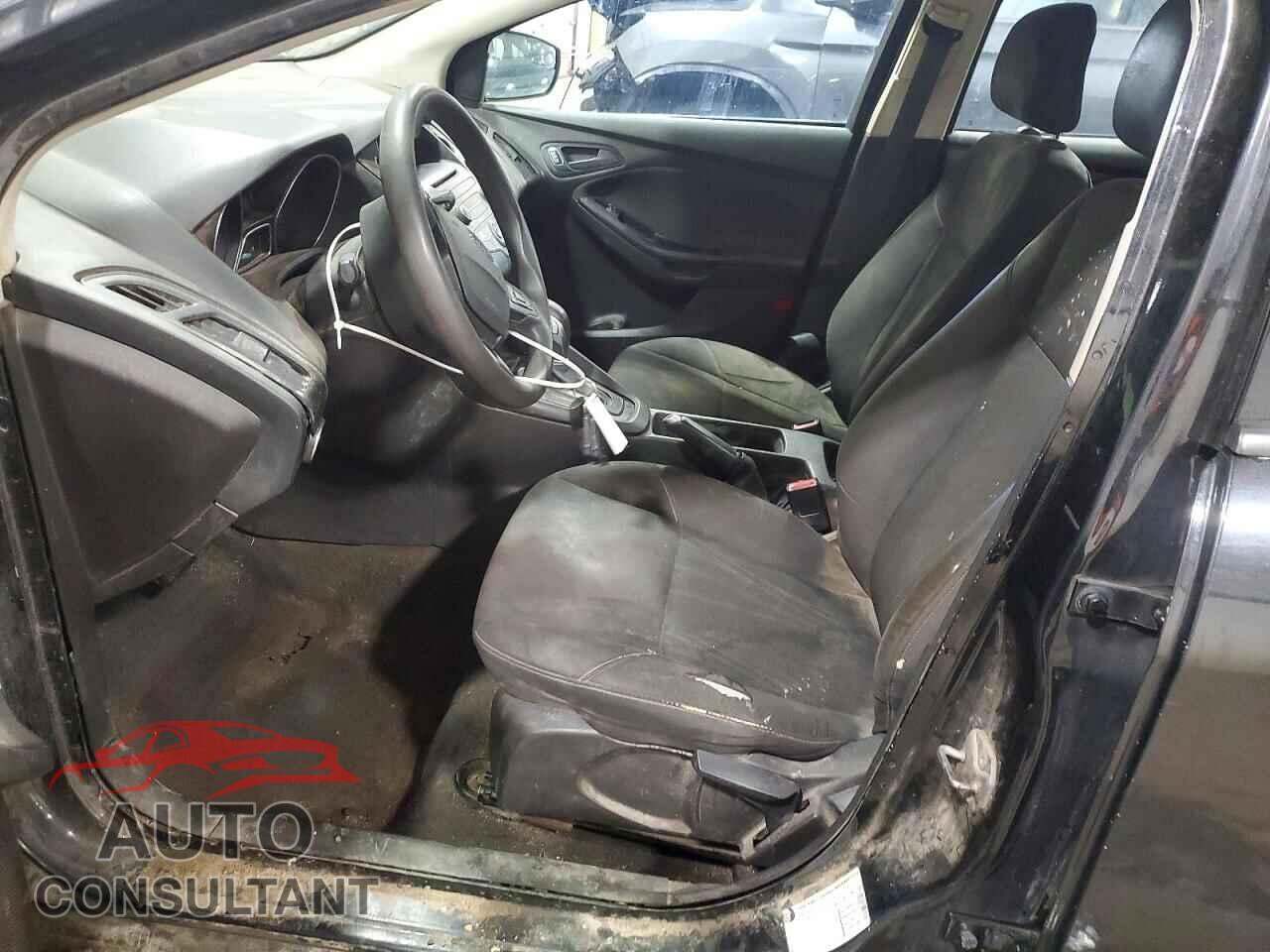 FORD FOCUS 2015 - 1FADP3E21FL313712