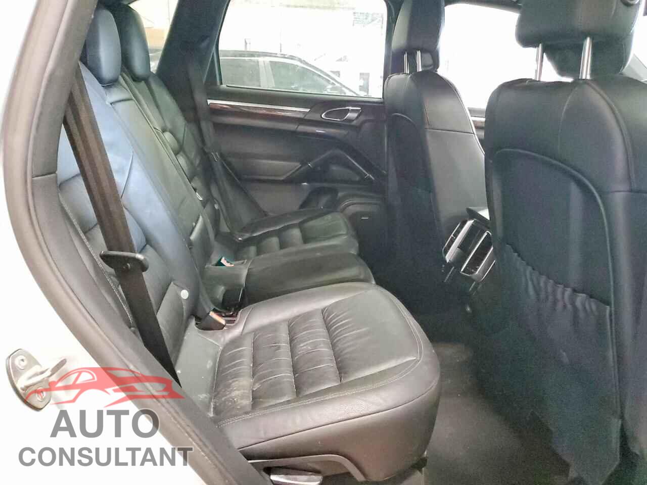 PORSCHE CAYENNE 2011 - WP1AA2A23BLA03147