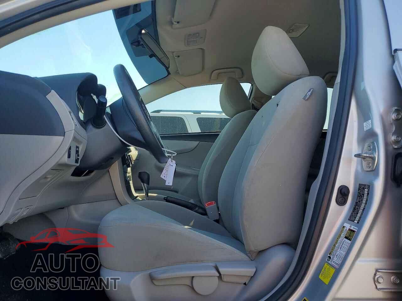 TOYOTA COROLLA 2013 - 2T1BU4EE5DC925653