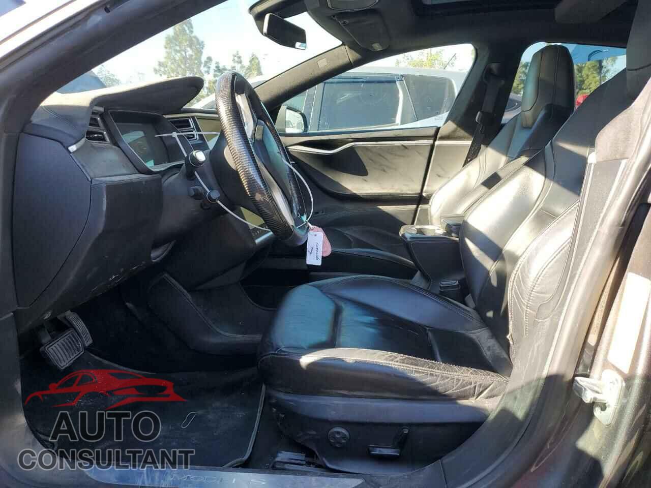 TESLA MODEL S 2015 - 5YJSA1E22FF120107