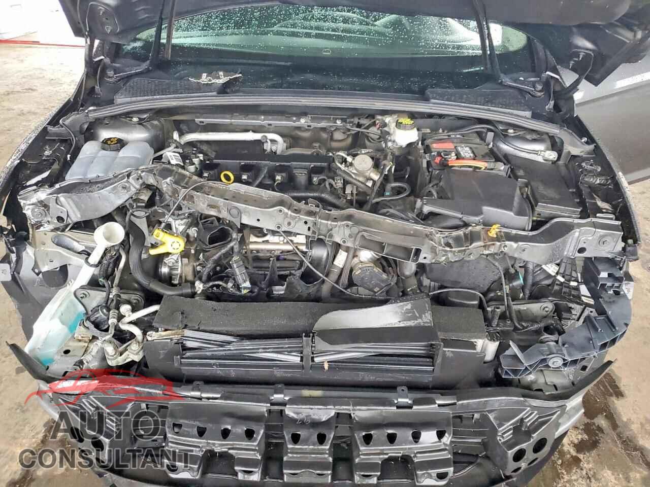 FORD FOCUS 2017 - 1FADP3E23HL219883