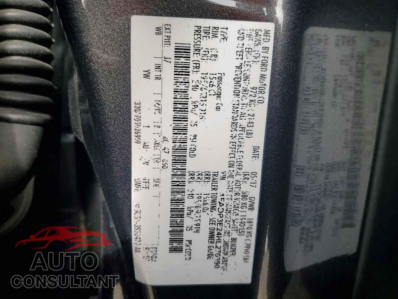 FORD FOCUS 2017 - 1FADP3E24HL270390