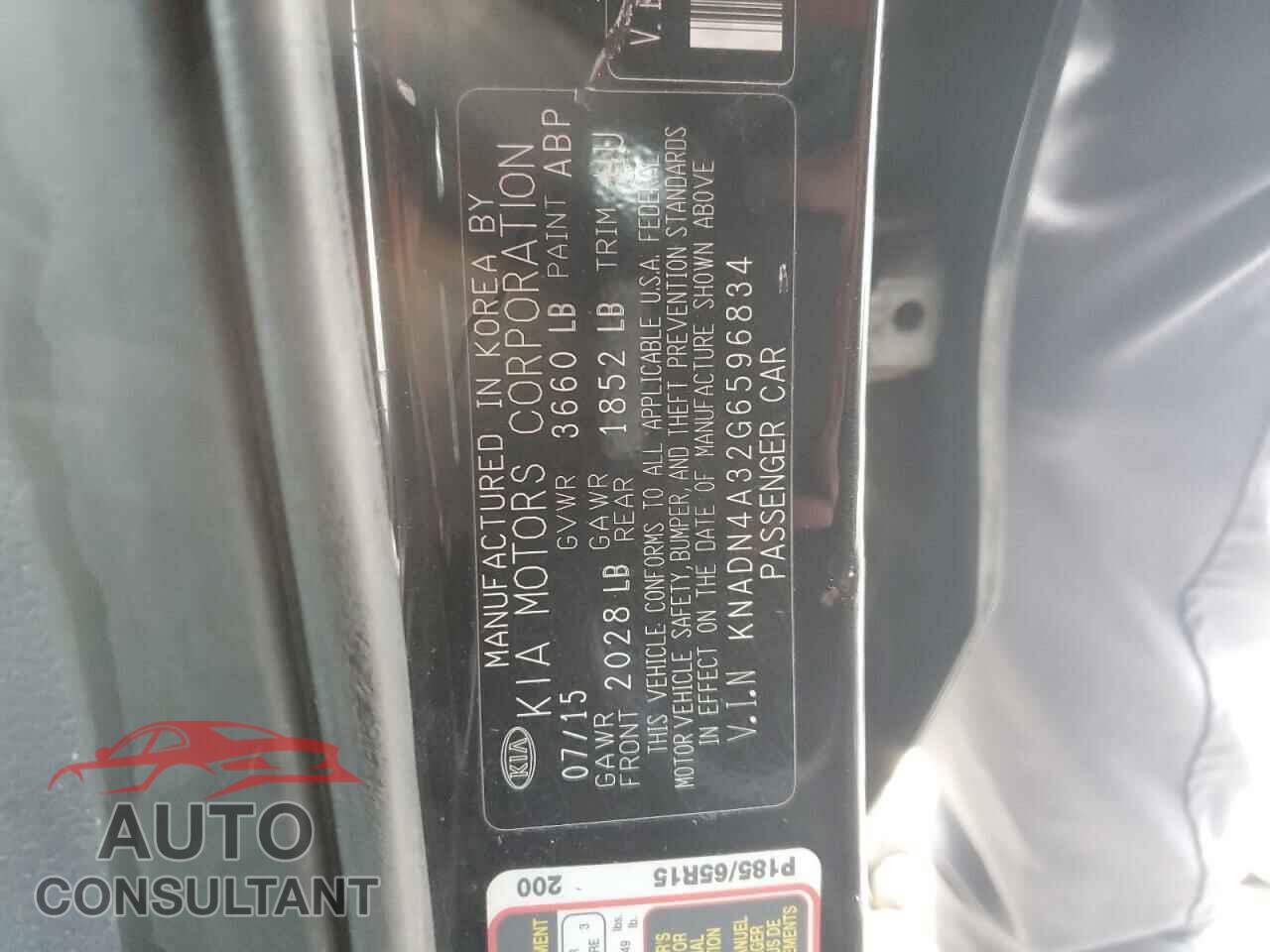 KIA RIO 2016 - KNADN4A32G6596834