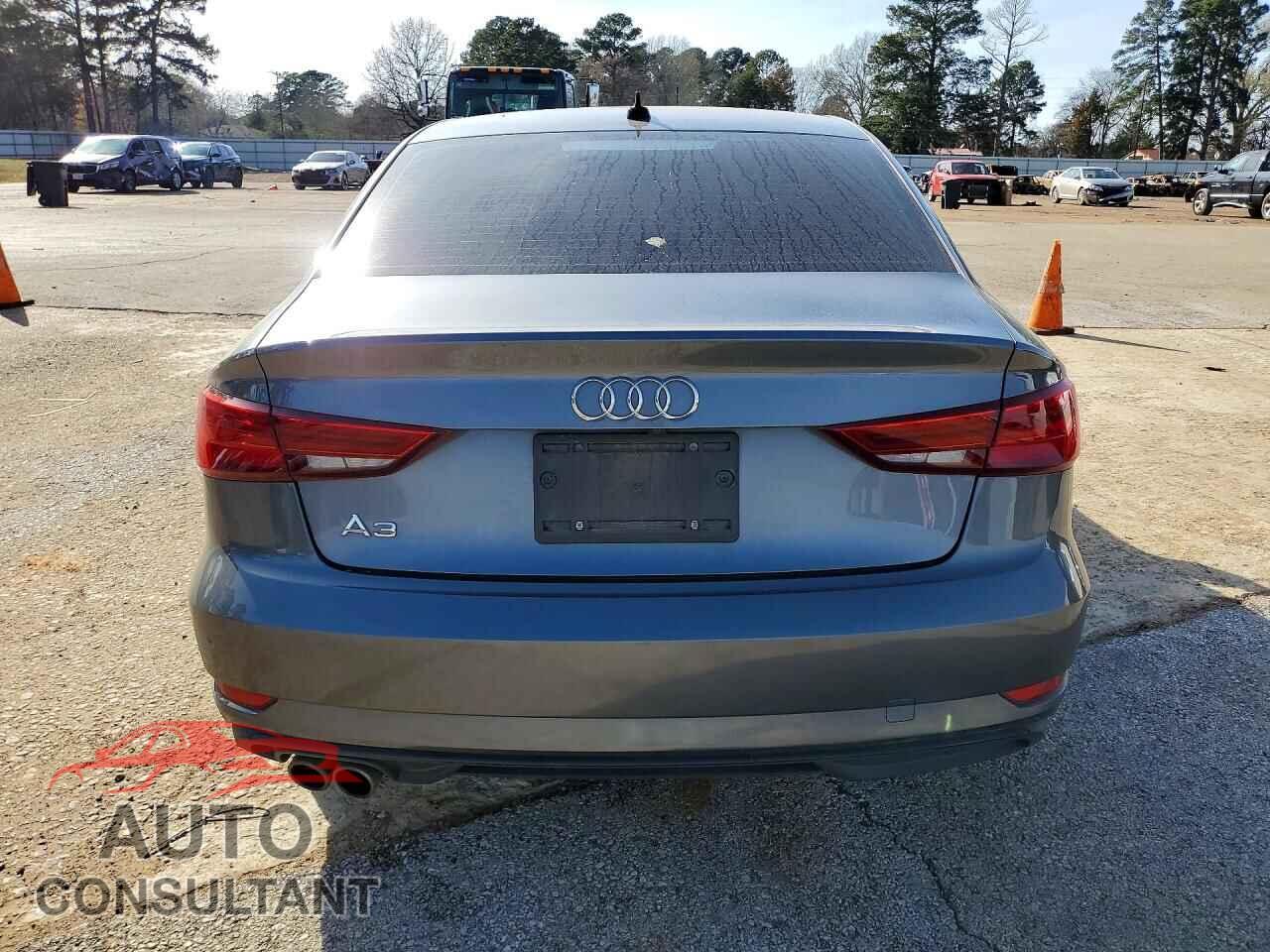AUDI A3 2019 - WAUAUGFF9KA084875