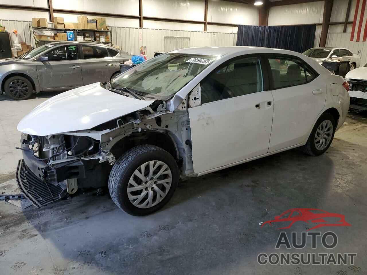 TOYOTA COROLLA 2017 - 5YFBURHE8HP693340