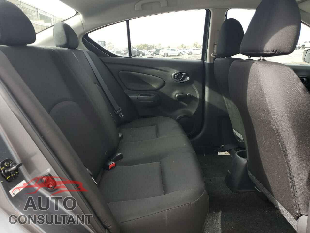 NISSAN VERSA 2019 - 3N1CN7AP3KL816342