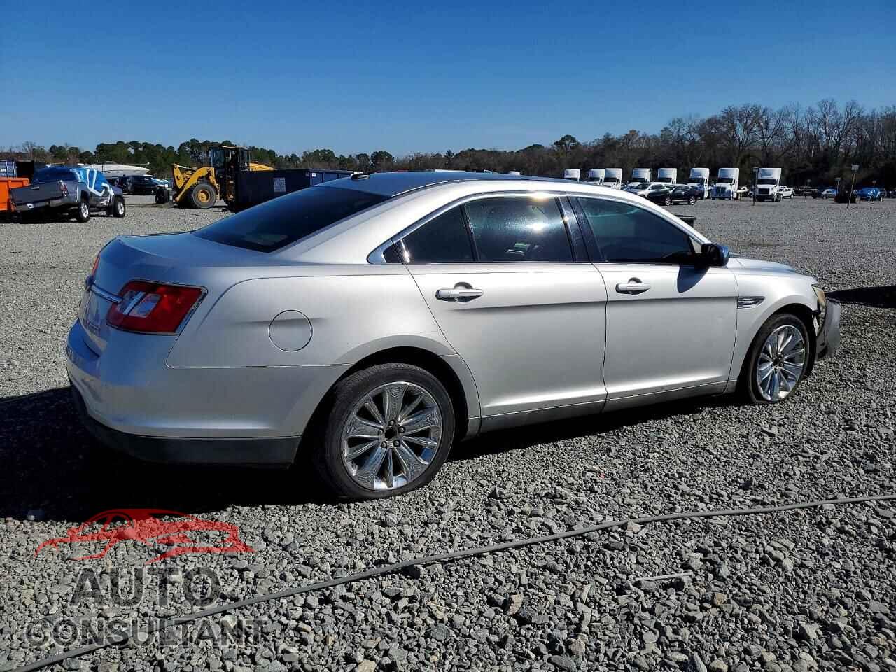 FORD TAURUS 2010 - 1FAHP2FW1AG132091